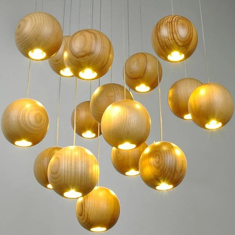 Hänglampa i massivt trä