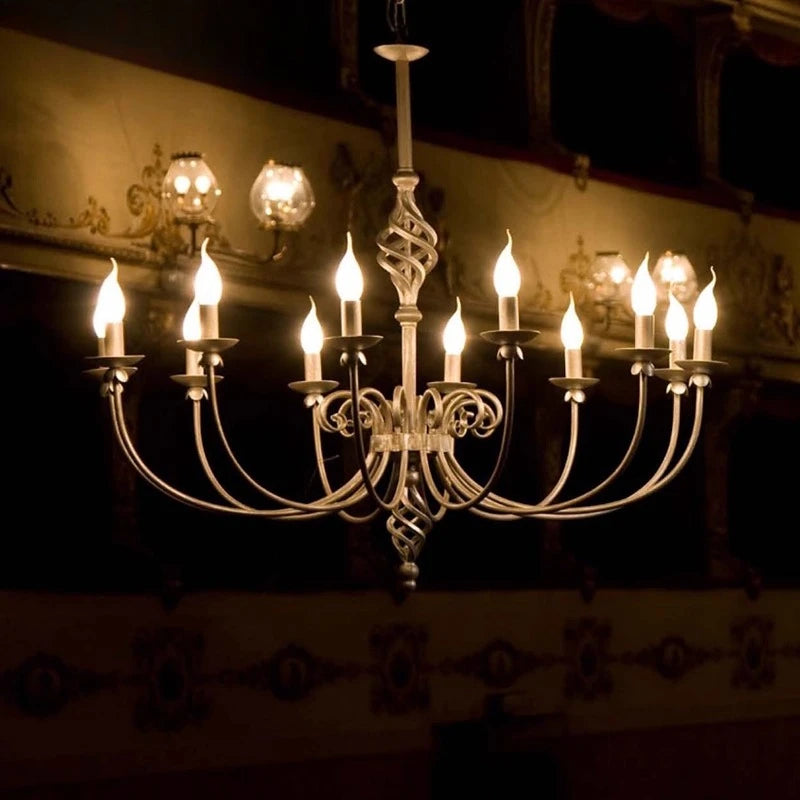 Lustre en fer forgé pour salle d'art