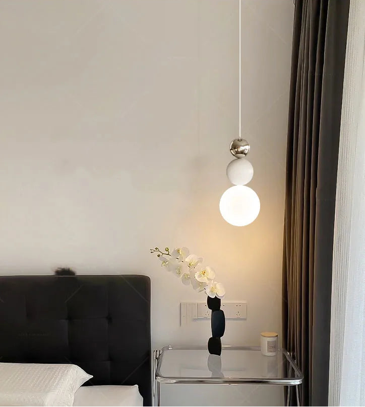 Suspension en verre blanc pour salle à manger