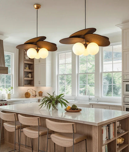 Wit glazen plafond met bloembladkleurige tint