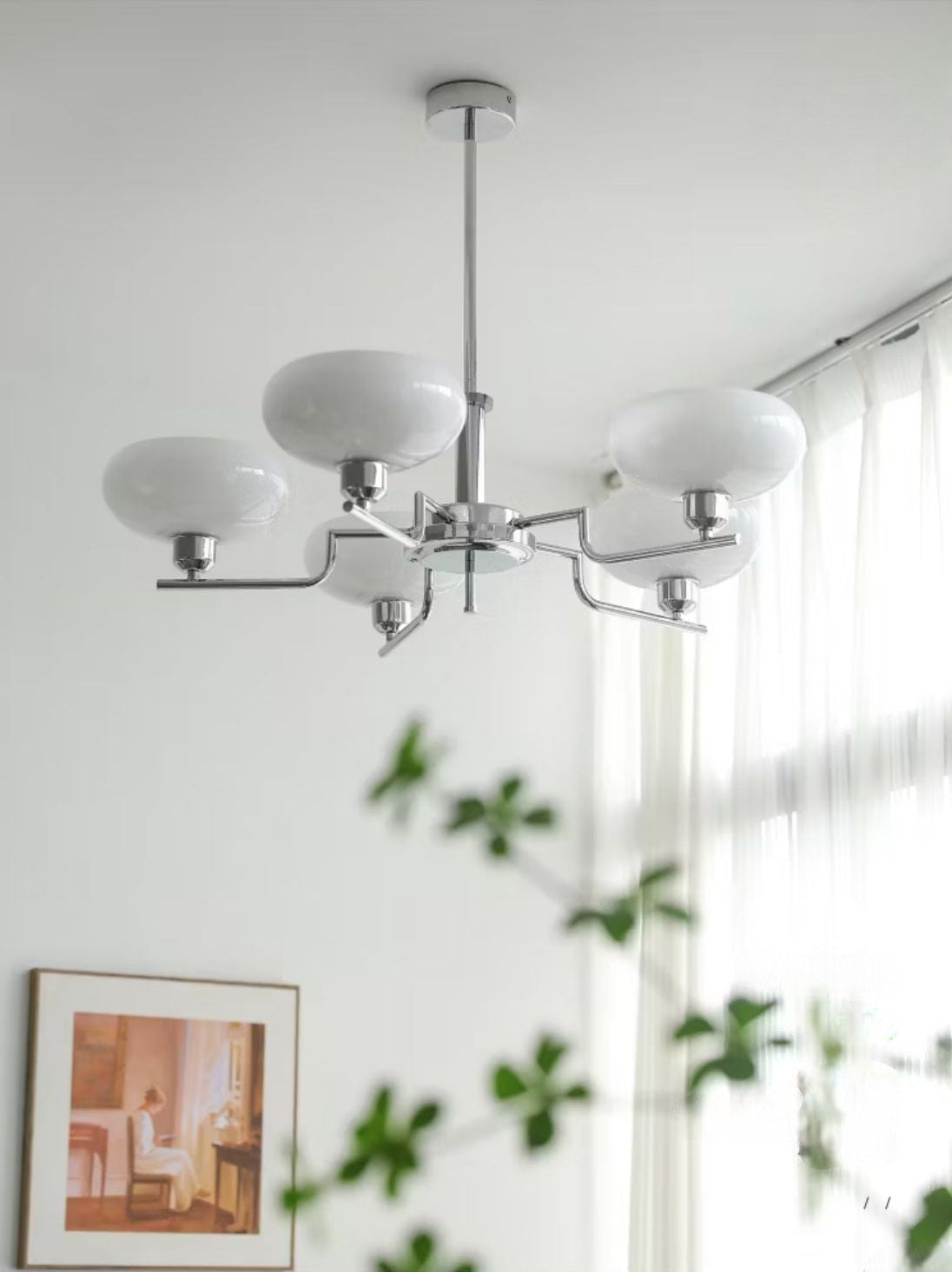 Vom Bauhaus inspirierter LED-Kronleuchter für das Wohnzimmer