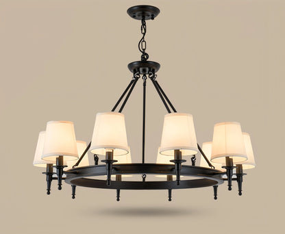 Koperen kroonluchter met stoffen lampenkappen