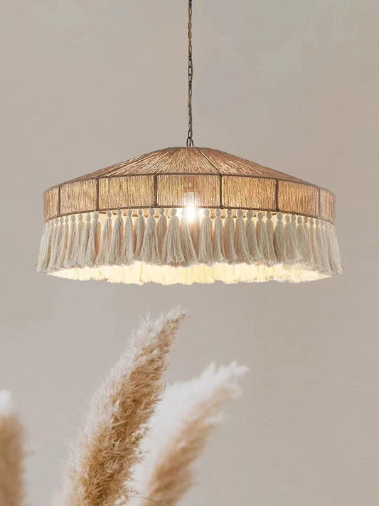VIGOUS Rattan Pendant Light with handmade cotton fringe, retro ceiling lamp ideal for cozy, boho-style interiors and warm ambient lighting.