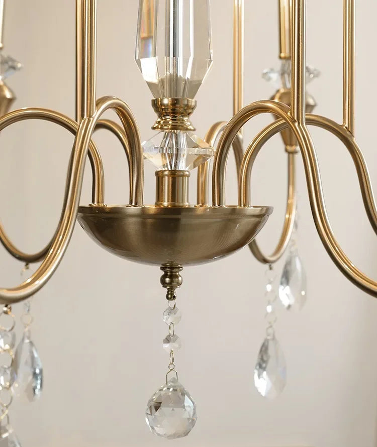 Chandelier en cristal et laiton de style palais