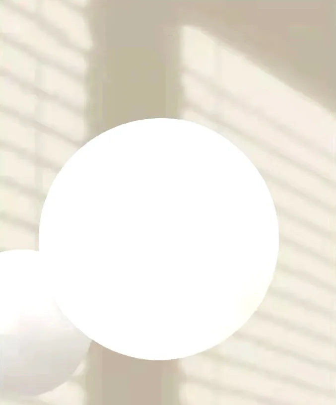 Suspension en verre blanc pour salle à manger