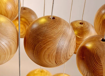 Hänglampa i massivt trä