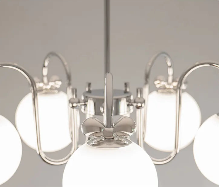 Cremefarbener Glas-Kronleuchter