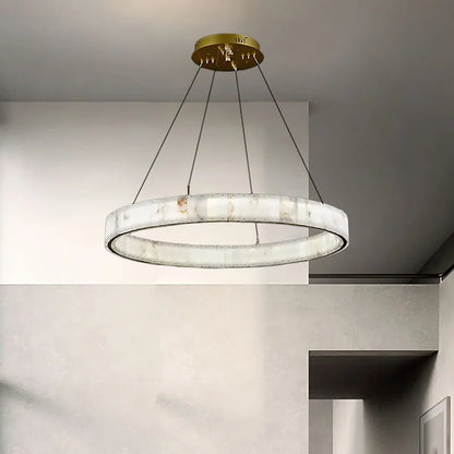 Lustre en marbre avec anneaux