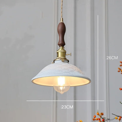 Ciondolo in rame con nappina in ceramica bianca