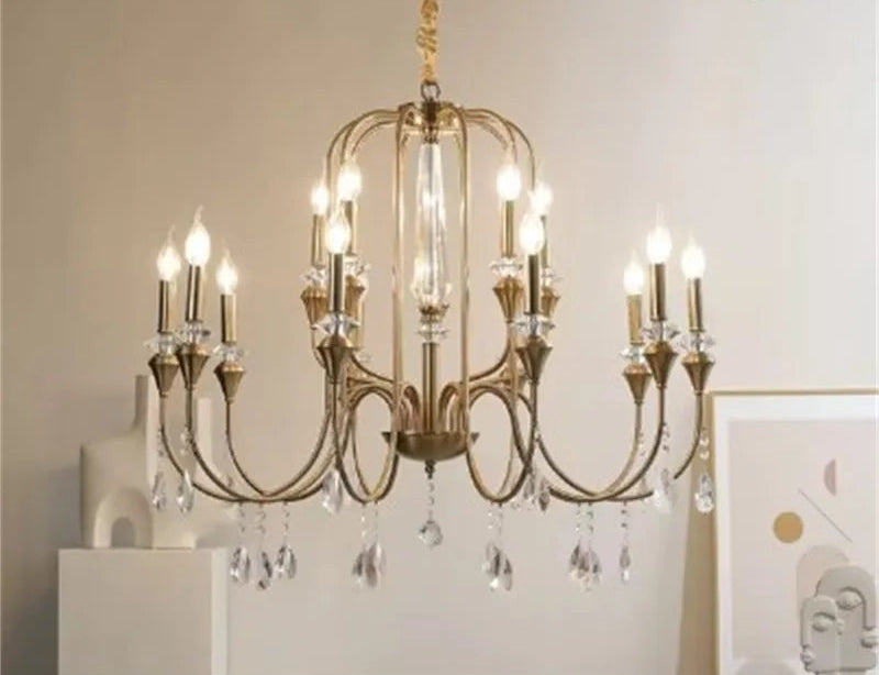 Lustre en fer forgé avec bougeoirs en cristal