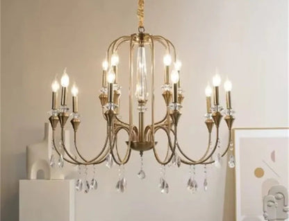 Lustre en fer forgé avec bougeoirs en cristal