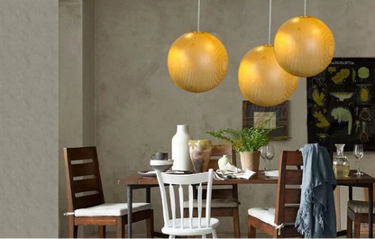 Hänglampa i massivt trä