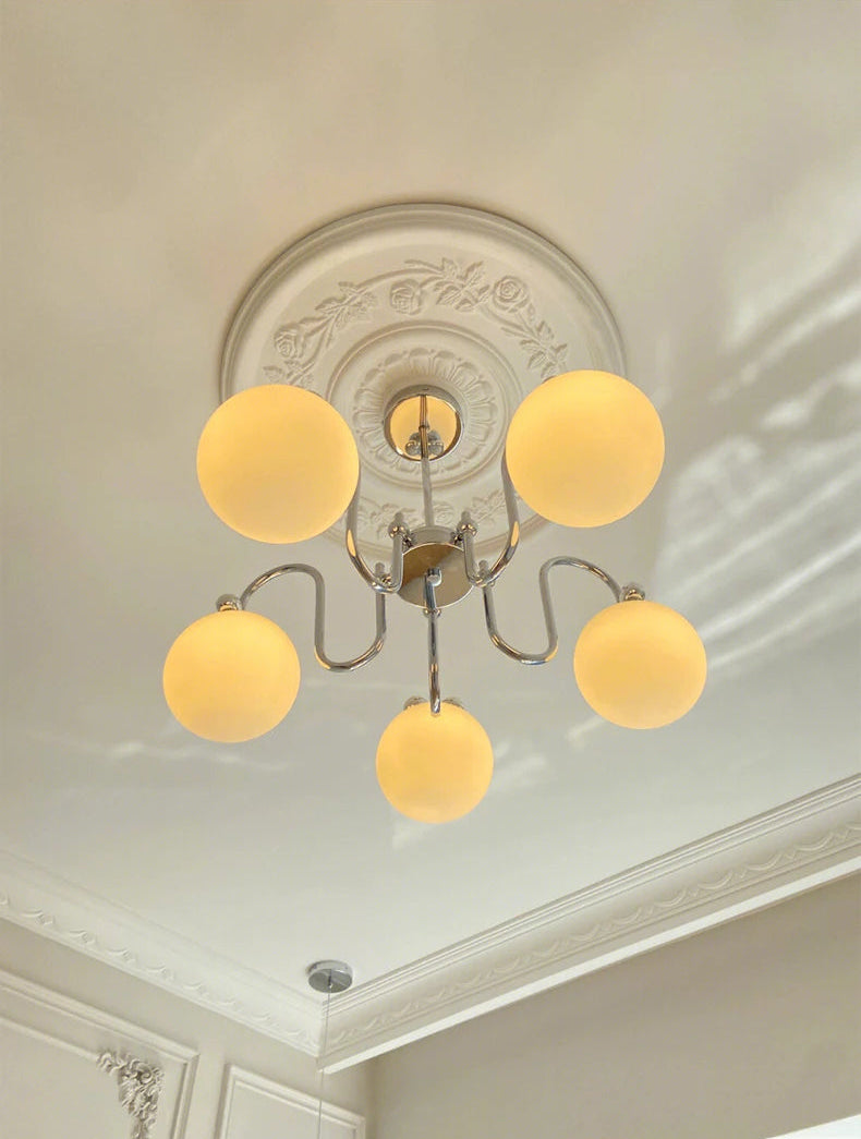 Cremefarbener Glas-Kronleuchter