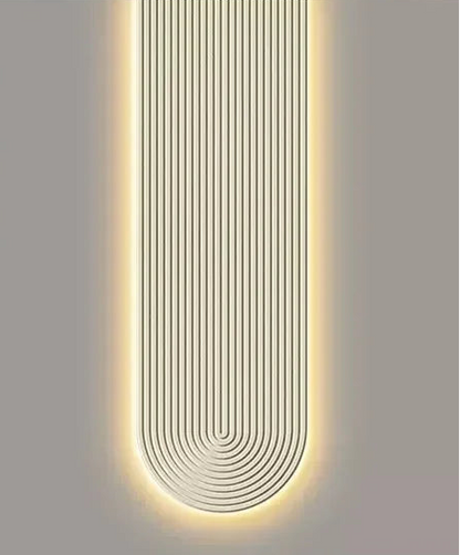 Minimalistische wandlamp met muurschildering