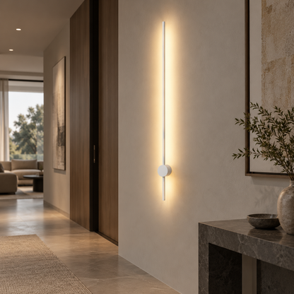 Minimalistische wandlamp in staafvorm