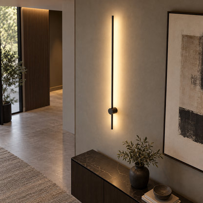 Minimalistische wandlamp in staafvorm