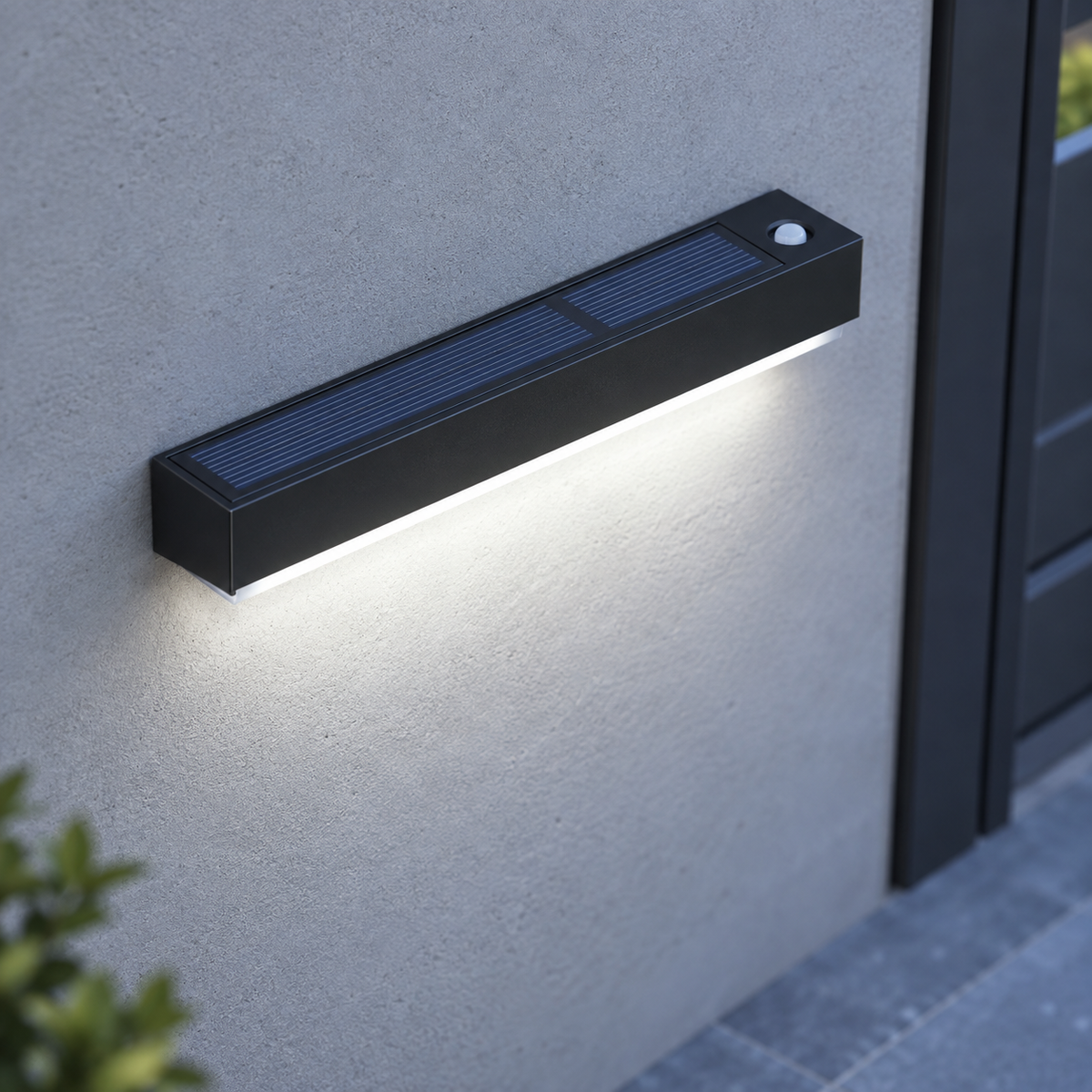 Villa Solar Wall Light