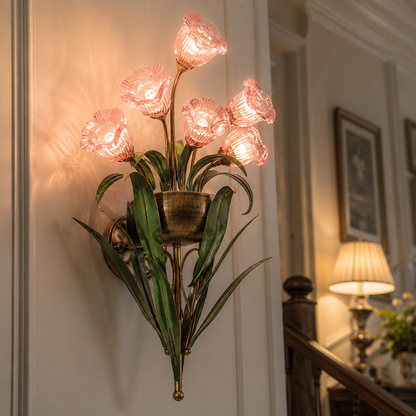 Französische Blumenwandleuchte im Landhausstil