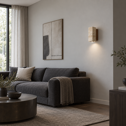 Sconce med dekor i travertin