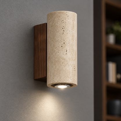 Sconce med dekor i travertin